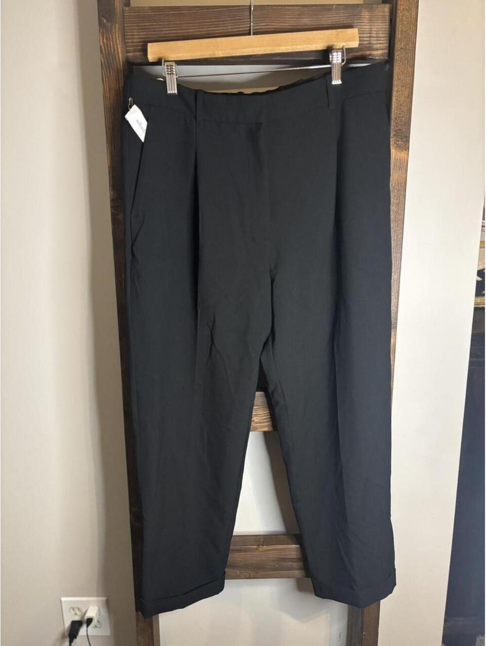 NWT Wilfred Dashwood Trousers